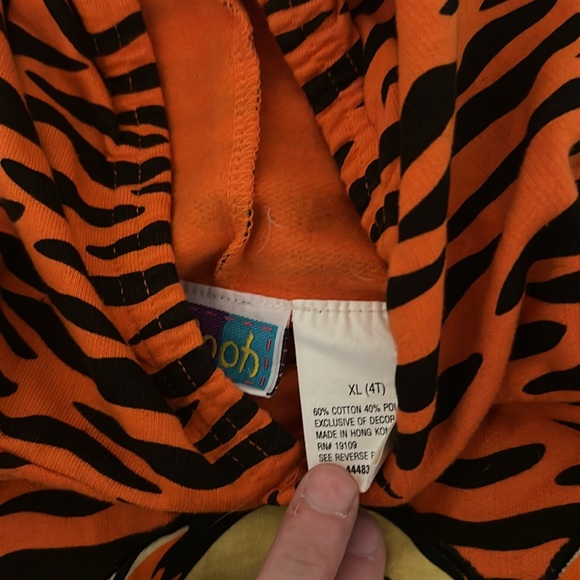 Tigger 4T Jumper - Picture 3 of 3